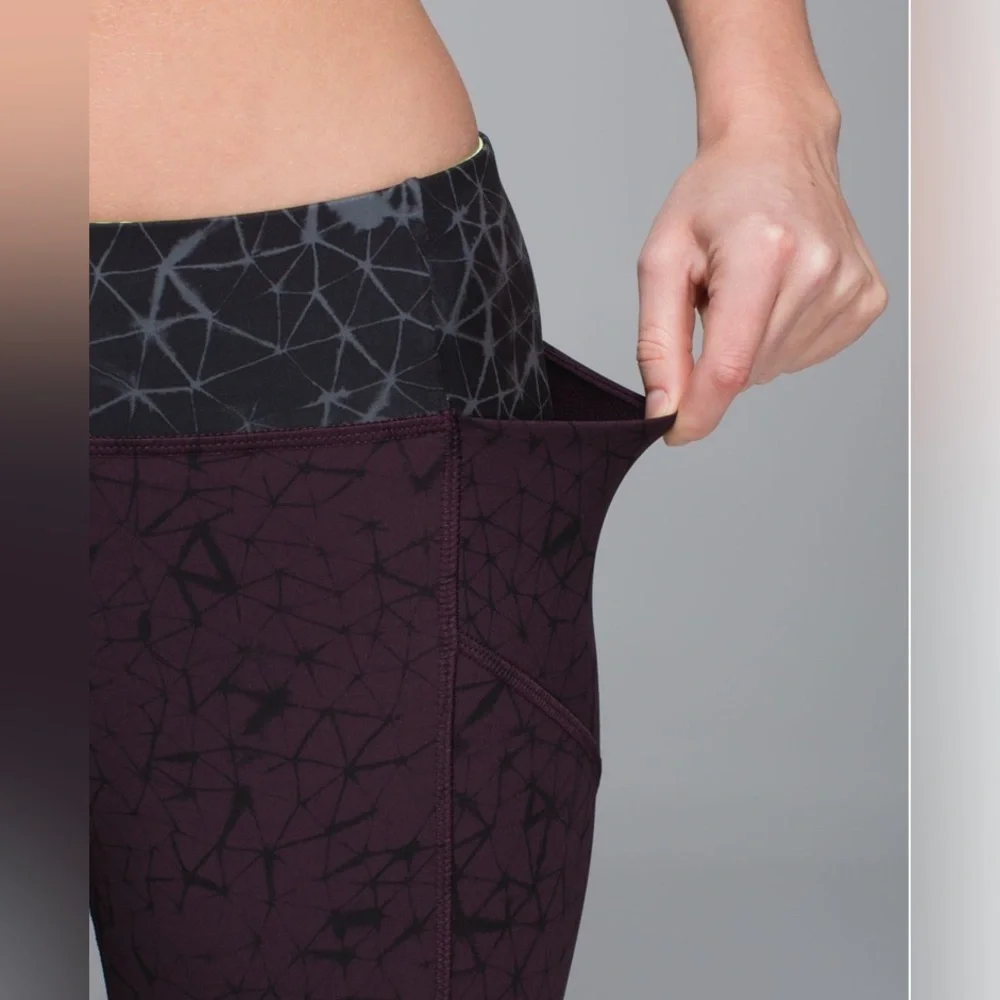 Lululemon Stash It Crop *Full-On Luxtreme